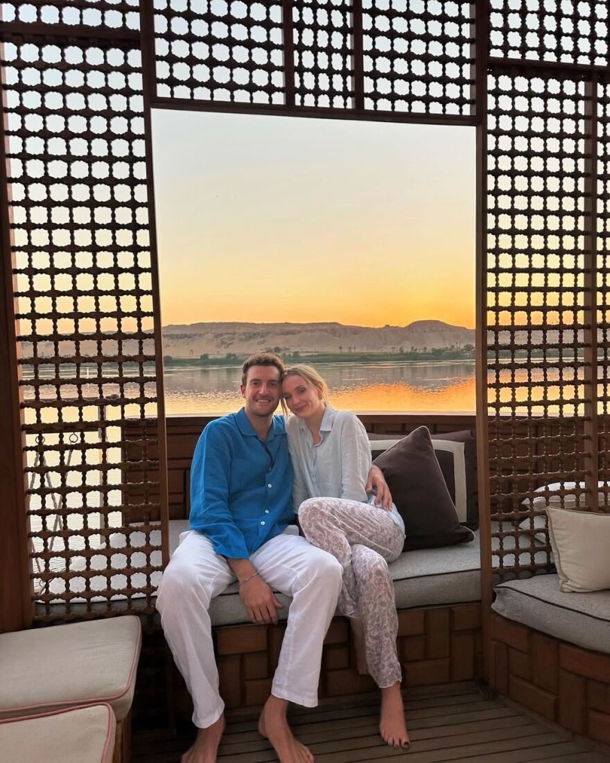 Σόφι Τέρνερ: Γιόρτασε τα 30α γενέθλια του Πέρεγκριν Πίρσον με μερικές τρυφερές φωτογραφίες τους 