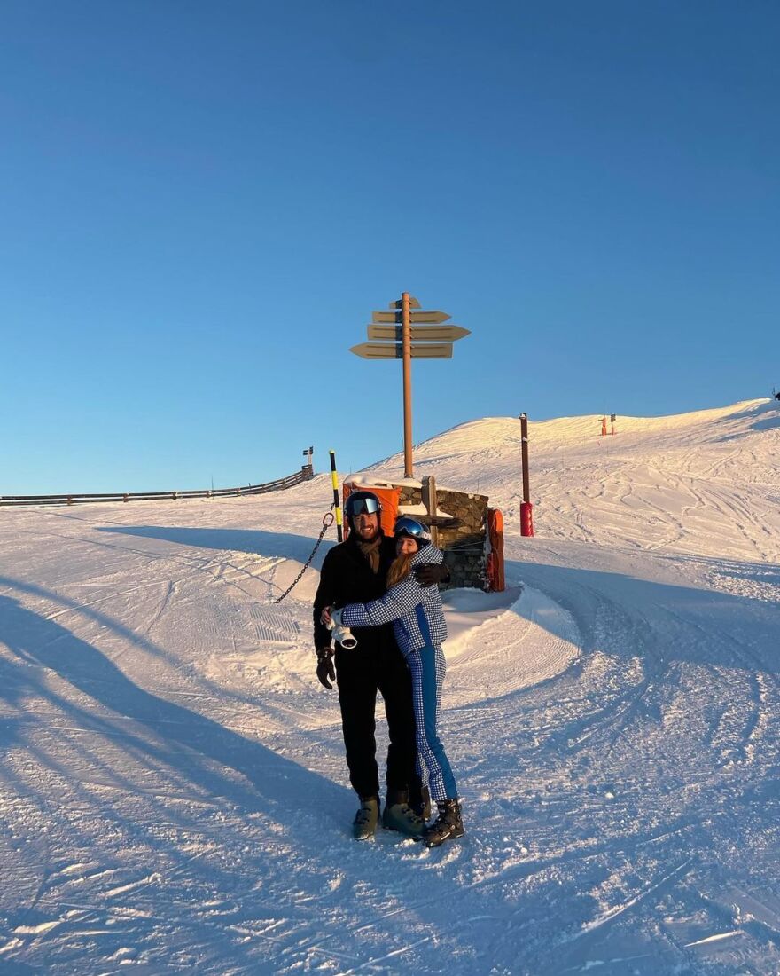 Σόφι Τέρνερ: Γιόρτασε τα 30α γενέθλια του Πέρεγκριν Πίρσον με μερικές τρυφερές φωτογραφίες τους 