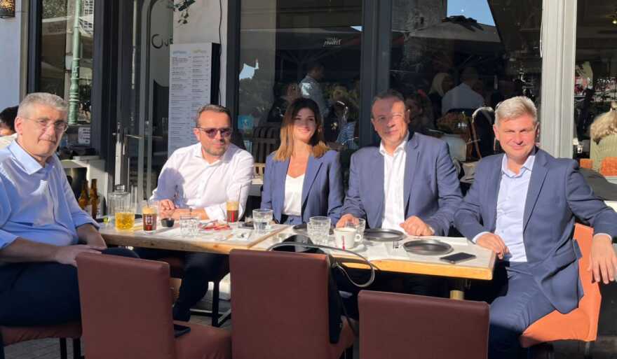 Το «γεύμα των πέντε» του ΣΥΡΙΖΑ στη Θεσσαλονίκη: Στο ίδιο τραπέζι Παππάς, Φαραντουρης και Φάμελλος