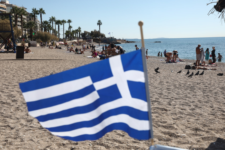 Εξόρμηση στον Φλοίσβο για τους Αθηναίους μετά την παρέλαση της 28ης Οκτωβρίου