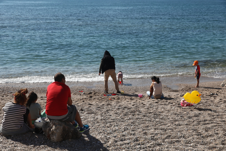 Εξόρμηση στον Φλοίσβο για τους Αθηναίους μετά την παρέλαση της 28ης Οκτωβρίου