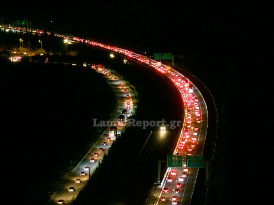 Κίνηση - 28η Οκτωβρίου: Μεγάλη ταλαιπωρία των εκδρομέων στη Λαμία - Ουρές πολλών χιλιομέτρων