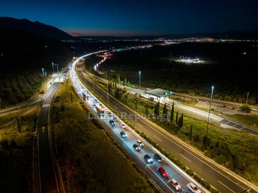 Κίνηση - 28η Οκτωβρίου: Μεγάλη ταλαιπωρία των εκδρομέων στη Λαμία - Ουρές πολλών χιλιομέτρων