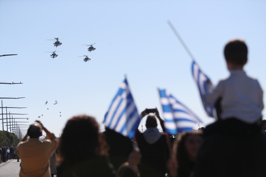 28η Οκτωβρίου: Δείτε  εντυπωσιακές φωτογραφίες και βίντεο από τη στρατιωτική παρέλαση στη Θεσσαλονίκη