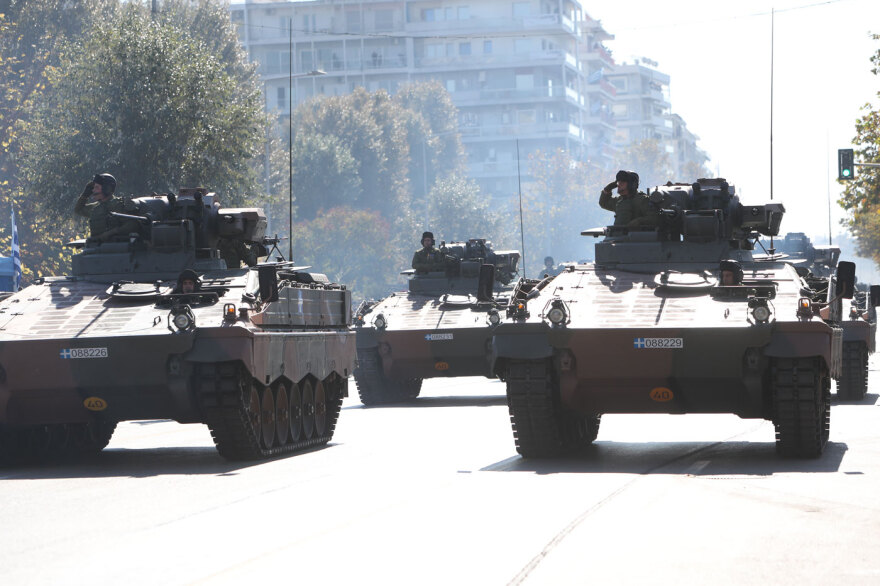 28η Οκτωβρίου: Δείτε  εντυπωσιακές φωτογραφίες και βίντεο από τη στρατιωτική παρέλαση στη Θεσσαλονίκη