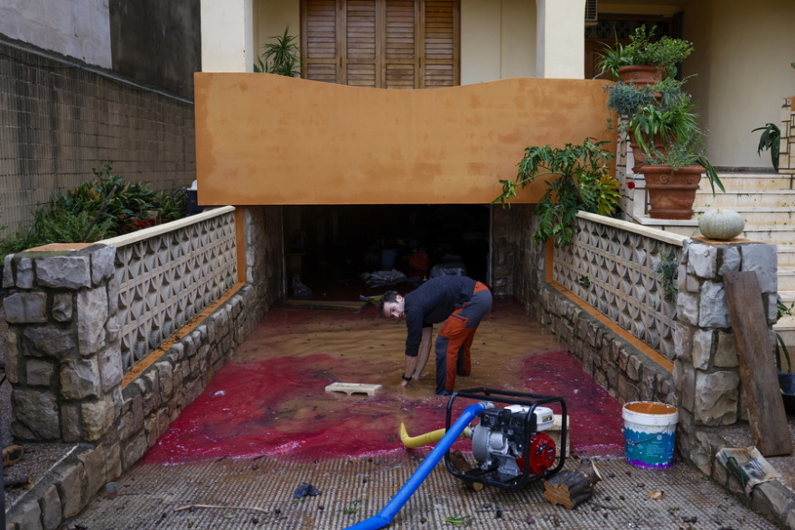 Ισπανία: Πλημμύρες στο νότιο και ανατολικό τμήμα της χώρας έπειτα από σφοδρές βροχοπτώσεις - Δείτε βίντεο, φωτογραφίες