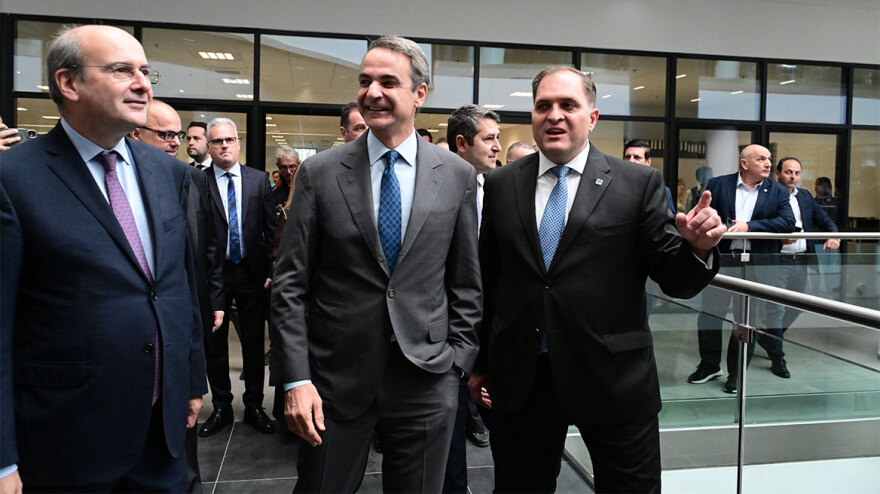 Κυριάκος Μητσοτάκης: Πρόθεσή μας η σταδιακή μείωση των φόρων μέχρι το 2027 - Βοηθός μας η λειτουργία της ΑΑΔΕ