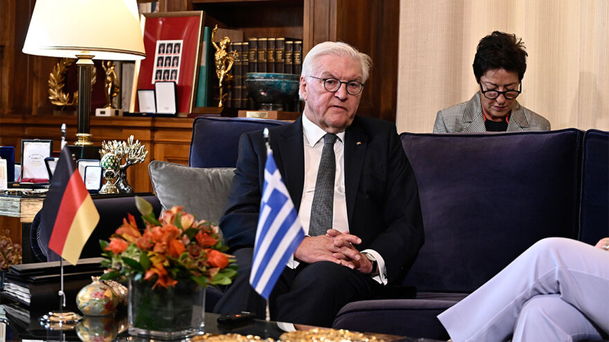 Μητσοτάκης και Σακελλαροπούλου έβαλαν το θέμα του κατοχικού δανείου στον Σταϊνμάγιερ: «Για εμάς είναι πολύ ζωντανό»