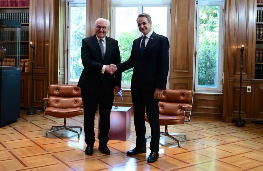 Μητσοτάκης και Σακελλαροπούλου έβαλαν το θέμα του κατοχικού δανείου στον Σταϊνμάγιερ: «Για εμάς είναι πολύ ζωντανό»