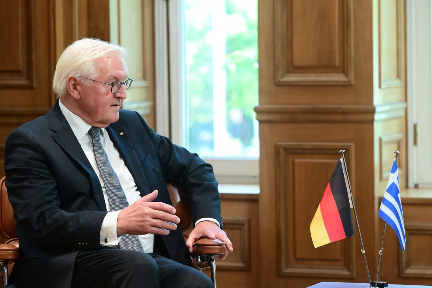 Μητσοτάκης και Σακελλαροπούλου έβαλαν το θέμα του κατοχικού δανείου στον Σταϊνμάγιερ: «Για εμάς είναι πολύ ζωντανό»