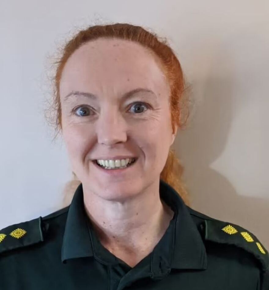 Βρετανία: Νοσηλεύτρια χτύπησε με σφυρί την προϊσταμένη της για τις βάρδιες και μετά έστειλε μήνυμα «της άνοιξα το κεφάλι, ουπς»