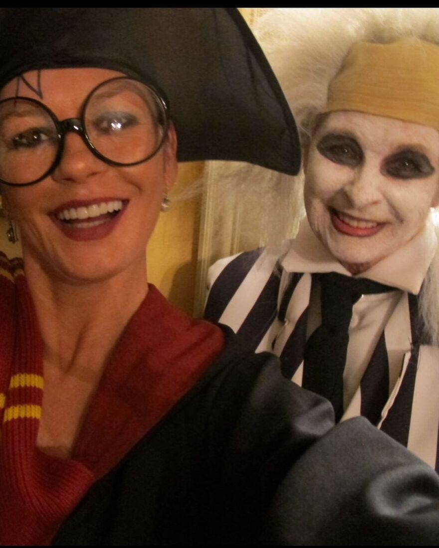 Κάθριν Ζέτα Τζόουνς: Αναπολεί το Χάλογουιν με παλαιότερες εμφανίσεις της