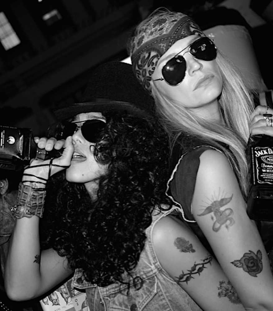 Τζέσικα Άλμπα: Δείχνει τις μεταμφιέσεις που έχει κάνει για το Χάλογουιν όλα αυτά τα χρόνια