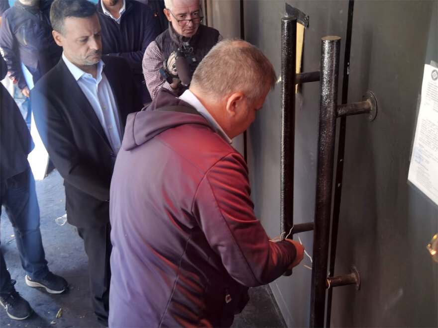 Κλαμπ στη Βουλιαγμένης: Σφραγίστηκε η επιχείρηση - Το εξώδικο του ιδιοκτήτη του κτηρίου