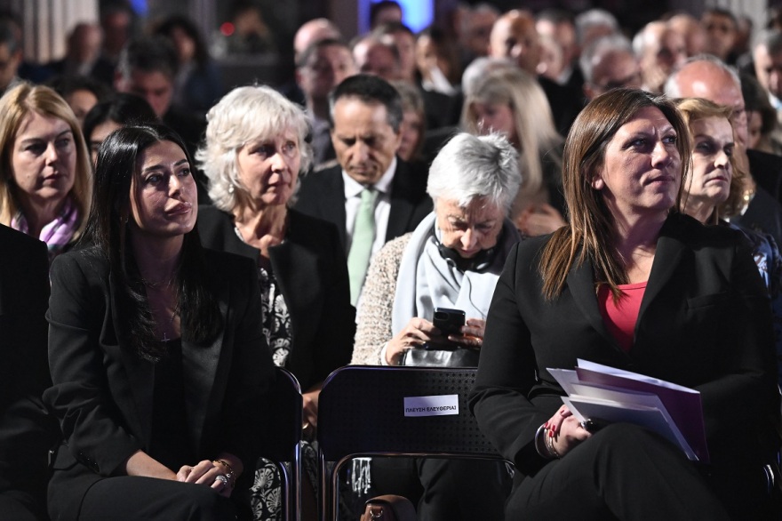 Ζάππειο - «Ενδυναμώνοντας τη Δημοκρατία»: «Πηγαδάκι» Τσίπρα με Παπαδήμο, χαμόγελα και χειραψίες - Δείτε φωτογραφίες