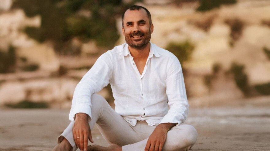 Η επίπεδη γη, ο εκδικητικός σεισμός, οι μάγισσες γυναίκες: Ψέματα που μας έμαθαν για αλήθειες