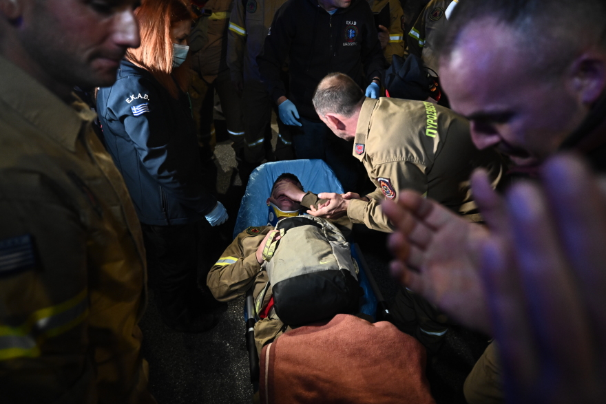 Νέα συγκέντρωση σήμερα των εποχικών πυροσβεστών - 14 τραυματίες στα επεισόδια μετά την κατάληψη στο υπ. Πολιτικής Προστασίας