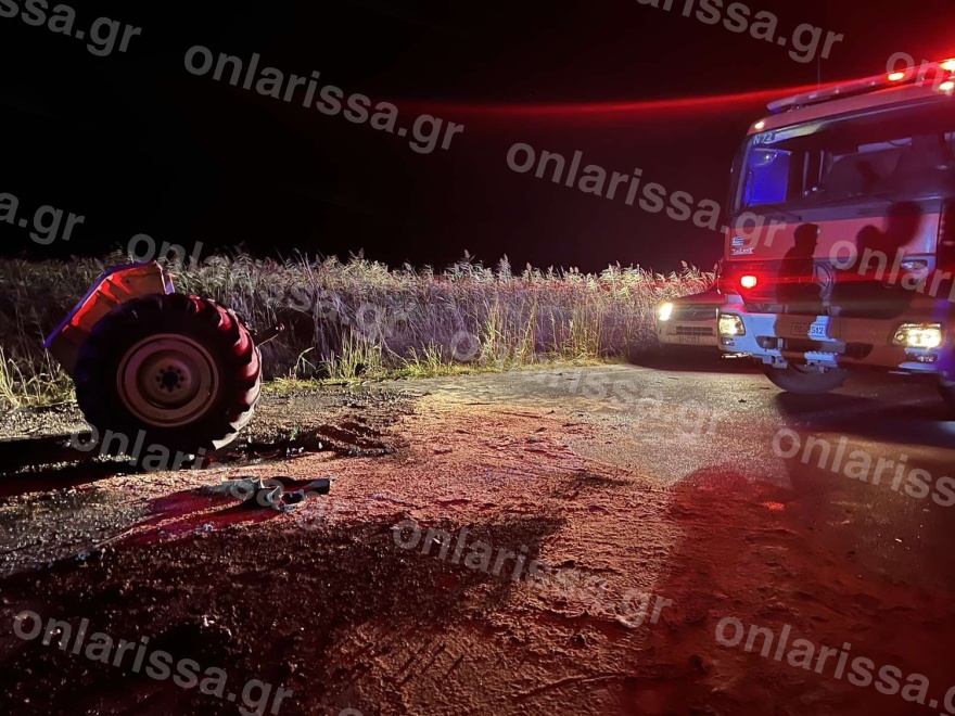 Λάρισα: Δύο νεκροί σε τρομακτική καραμπόλα τεσσάρων οχημάτων, τρακτέρ κόπηκε στη μέση - Δείτε φωτογραφίες 