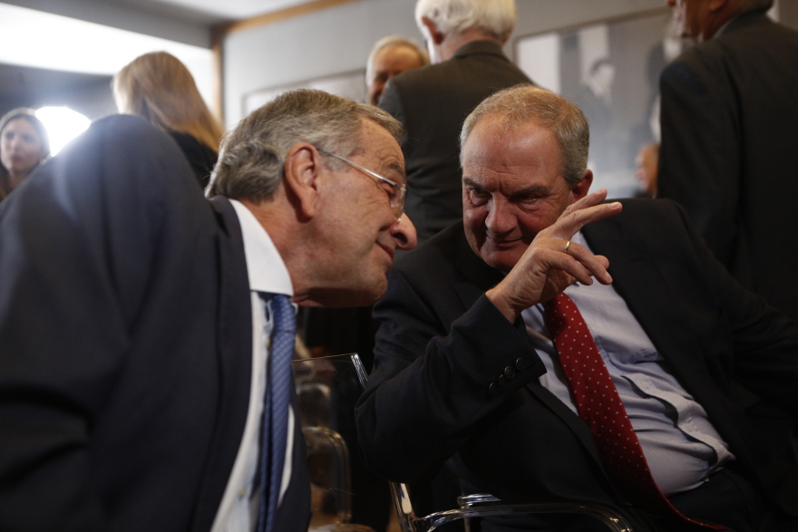 Μητσοτάκης, Σαμαράς, Καραμανλής: Το παρασκήνιο, οι διάλογοι και η χωροταξία στο ραντεβού της Φιλοθέης