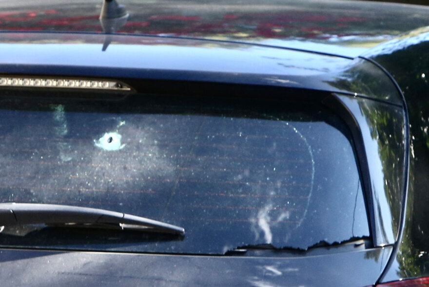 Μαρκόπουλο: Σφαίρα που διαπέρασε το πίσω τζάμι του αυτοκινήτου σκότωσε το τρίχρονο αγοράκι  