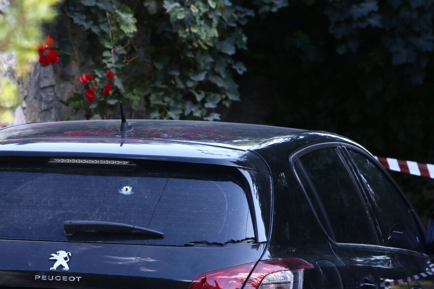 Μαρκόπουλο: Σφαίρα που διαπέρασε το πίσω τζάμι του αυτοκινήτου σκότωσε το τρίχρονο αγοράκι  