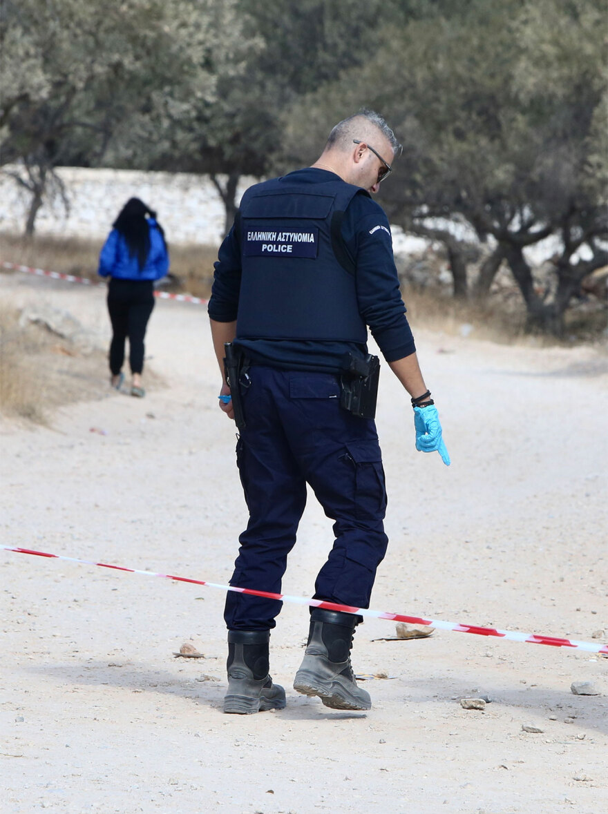 Μαρκόπουλο: Σφαίρα που διαπέρασε το πίσω τζάμι του αυτοκινήτου σκότωσε το τρίχρονο αγοράκι  