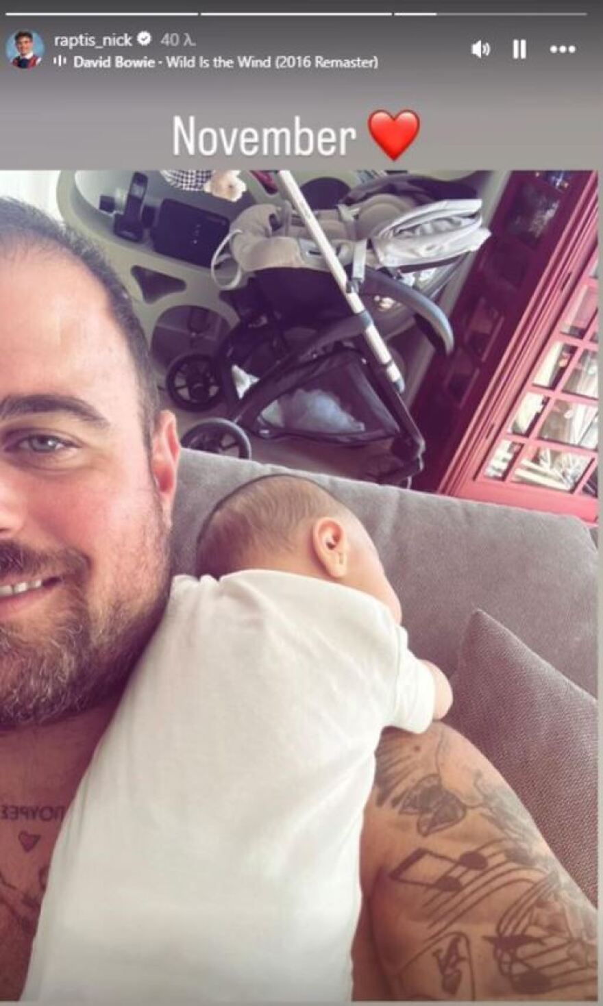 Νικόλας Ράπτης: Φωτογραφίζεται με τη δύο μηνών κόρη του