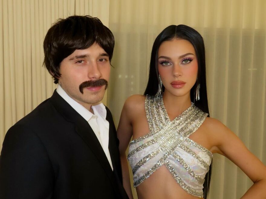 Μπρούκλιν Μπέκαμ - Νίκολα Πελτζ: Ντύθηκαν Σόνι και Σερ για το Χαλογουίν 