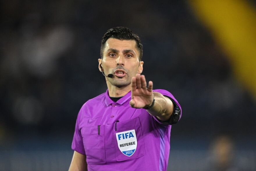 Ο διαστημικός… Φωτιάς και το τελικό μήνυμα του Λανουά στους διαιτητές που βρήκε έτοιμους!