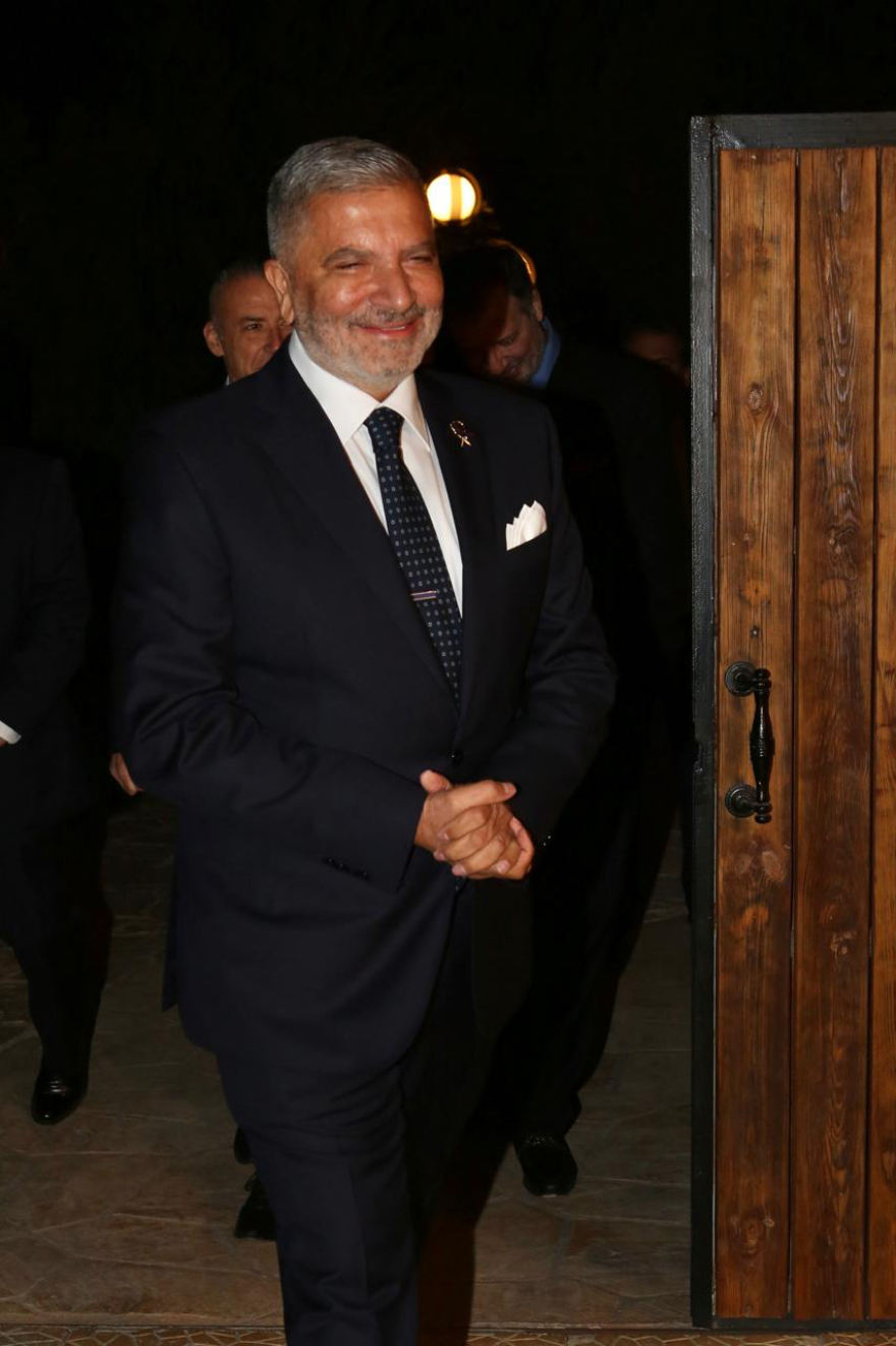 Ο Γιώργος Πατούλης παντρεύτηκε την αγαπημένη του Νάνσυ Κοιλού - Δείτε βίντεο και φωτογραφίες