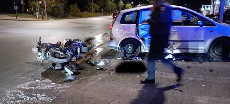 «Ο φονιάς είναι έξω, μου σκότωσε τα παιδιά και πρέπει να πληρώσει» – Συγκλονίζει η μητέρα του Άκη και της Χαριτίνης που σκοτώθηκαν σε τροχαίο