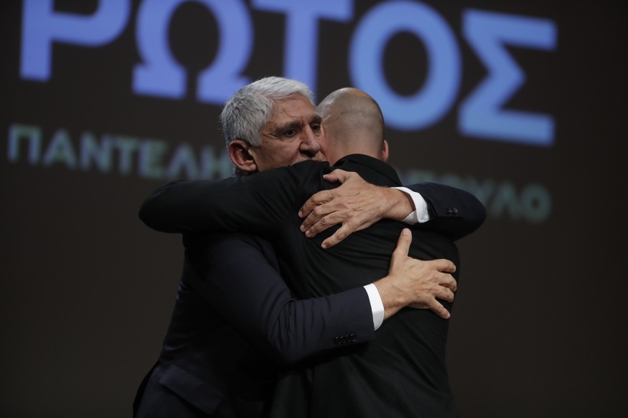 Παναγιώτης Γιαννάκης: Συγκίνηση και μνήμες '87 στην παρουσίαση της αυτοβιογραφίας του - «Συγγνώμη στην οικογένειά μου, δεν ήμουν κοντά τους όσο θα έπρεπε»