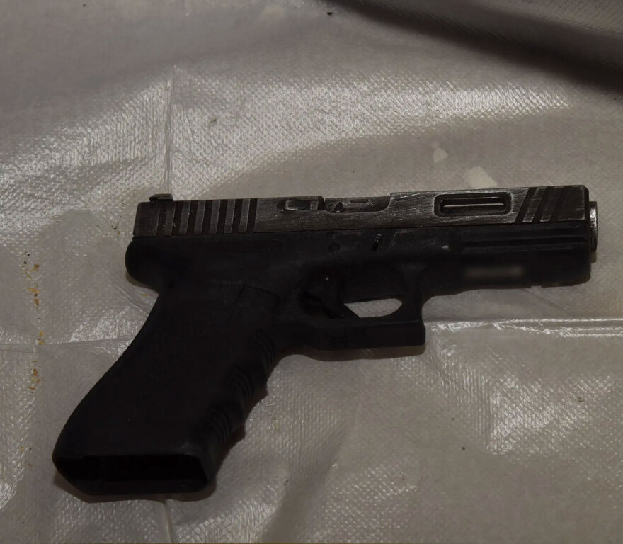 Έκρηξη στους Αμπελόκηπους: Μάσκες,  όπλα και σχεδιαγράμματα - Τα ευρήματα της Αντιτρομοκρατικής, δείτε φωτογραφίες