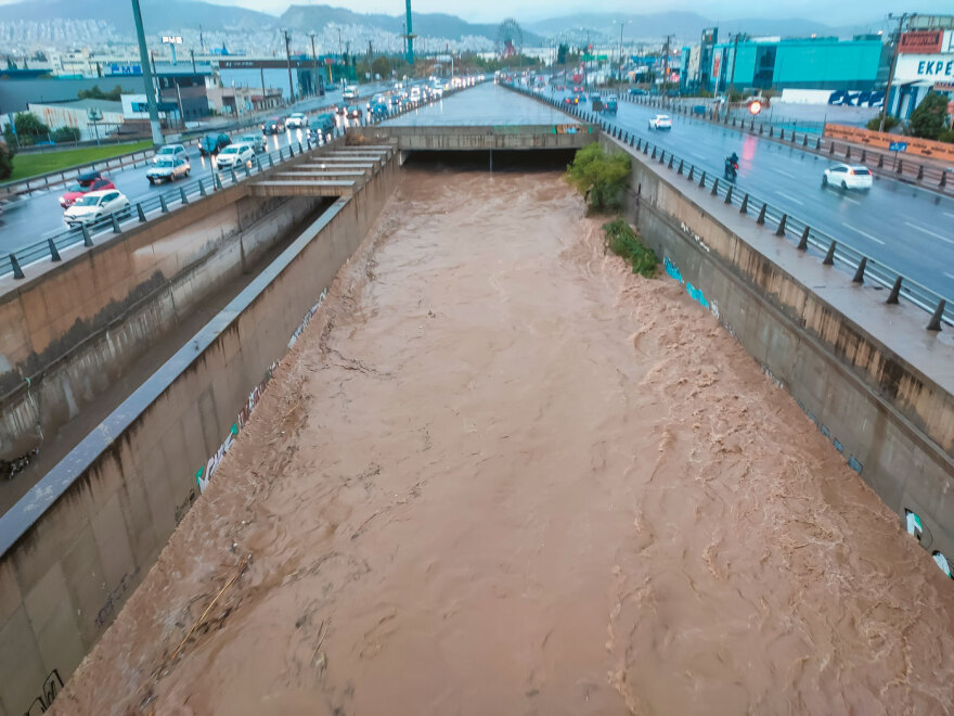 Ποιες περιοχές της Αττικής κινδυνεύουν από πλημμύρες σύμφωνα με τις εκθέσεις των ειδικών