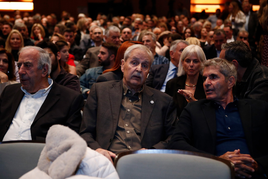 Παναγιώτης Γιαννάκης: Συγκίνηση και μνήμες '87 στην παρουσίαση της αυτοβιογραφίας του - «Συγγνώμη στην οικογένειά μου, δεν ήμουν κοντά τους όσο θα έπρεπε»