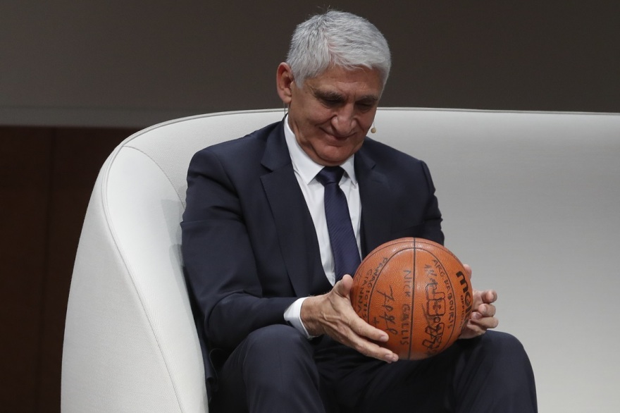 Παναγιώτης Γιαννάκης: Συγκίνηση και μνήμες '87 στην παρουσίαση της αυτοβιογραφίας του - «Συγγνώμη στην οικογένειά μου, δεν ήμουν κοντά τους όσο θα έπρεπε»