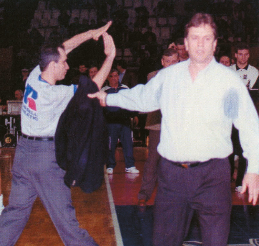 Γιάννης Ιωαννίδης - Τα απομνημονεύματά του: «Με πήραν από την Αρχιεπισκοπή να μην βρίζω στα τάιμ άουτ»