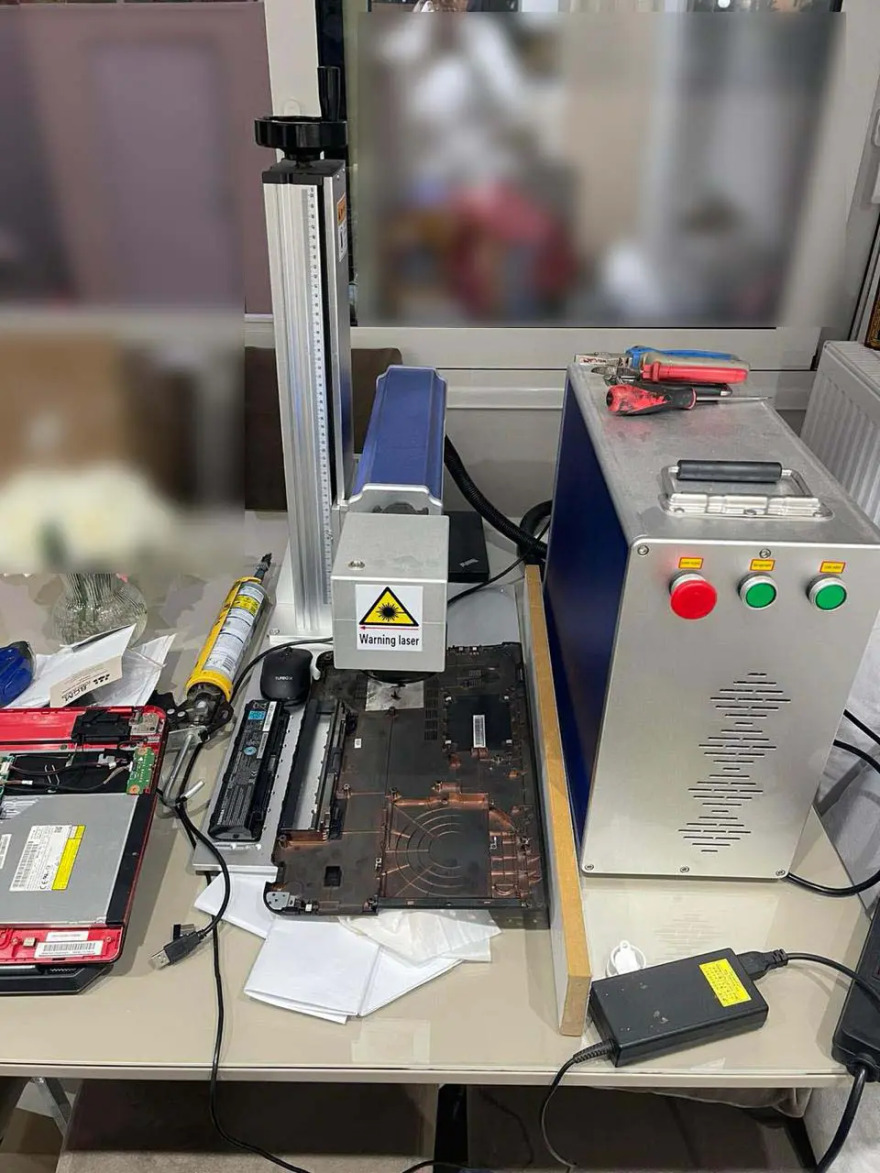 Βρέθηκε οπλοστάσιο στη Δυτική Αττική με αμμωνιοδυναμίτιδα, πυροκροτητές και αυτόματα - Δείτε φωτογραφίες