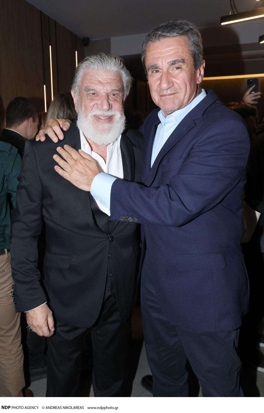 Ανδρέας Λοβέρδος - Δήμητρα Σιγάλα: Σε θεατρική παράσταση - Δείτε φωτογραφίες