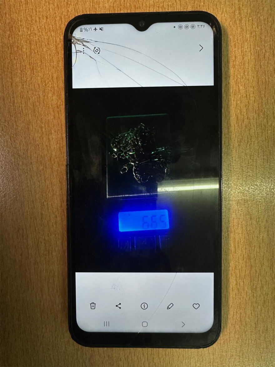 Συμμορία άρπαζε χρυσές αλυσίδες στο Μετρό, το τραμ και τον ηλεκτρικό και «πανηγύριζε» με τα κλοπιμαία