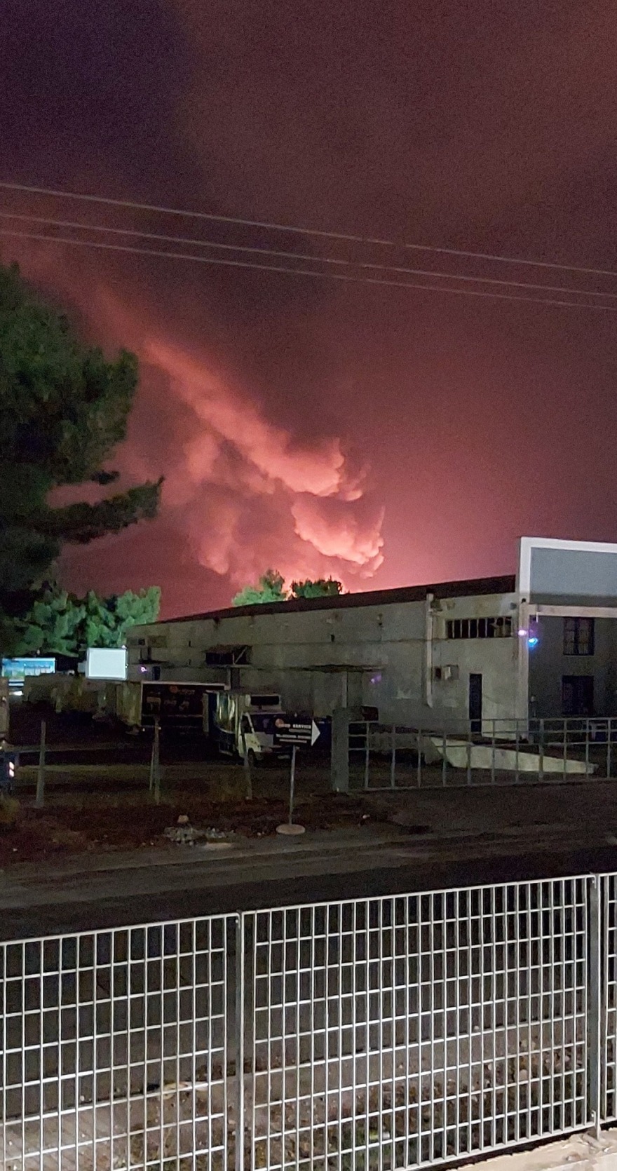 Βόλος: Μεγάλη φωτιά στην Α' ΒΙΠΕ - Δείτε βίντεο και φωτογραφίες