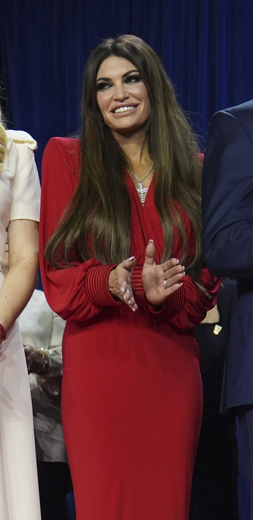 Ντόναλντ Τραμπ: Οι... 7 γυναίκες του Αμερικανού Προέδρου - Ποιες ήταν οι εντυπωσιακές κυρίες που εμφανίστηκαν δίπλα του όταν νίκησε