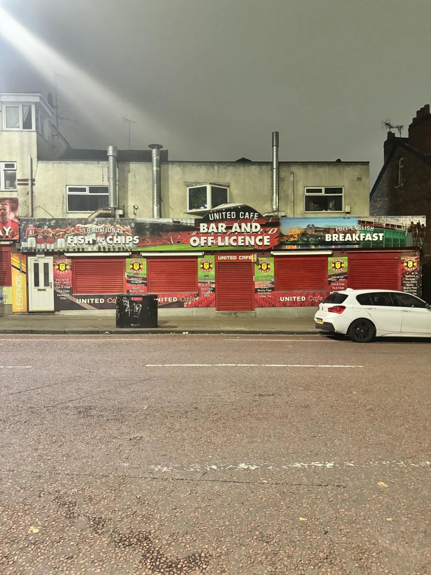 Europa League: Η ασπρόμαυρη θύρα στο Ολντ Τράφορντ - Δείτε βίντεο