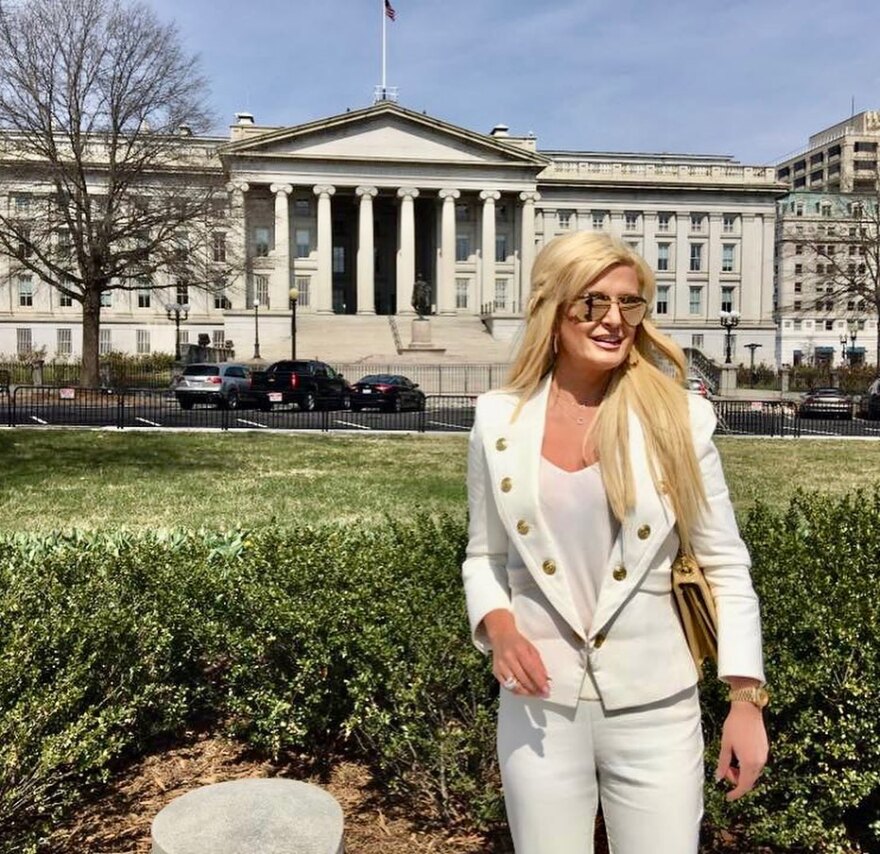 Μαρίνα Σταυράκη: Πανηγυρίζει τη νίκη του Τραμπ - Επιστρέφει πιο ισχυρός από ποτέ, έγραψε στο Instagram