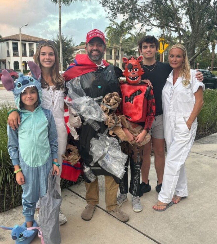 Κάι Τραμπ: Ποια είναι η 17χρονη εγγονή του Ντόναλντ Τραμπ που εντυπωσίασε στη νικητήρια ομιλία του