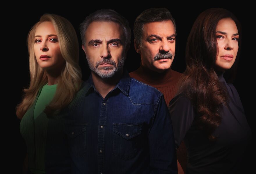 Φάνης Μουρατίδης: Σκηνοθέτης και πρωταγωνιστής σε μια σύγχρονη ιστορία φαντασμάτων, στο Θέατρο Αλάμπρα