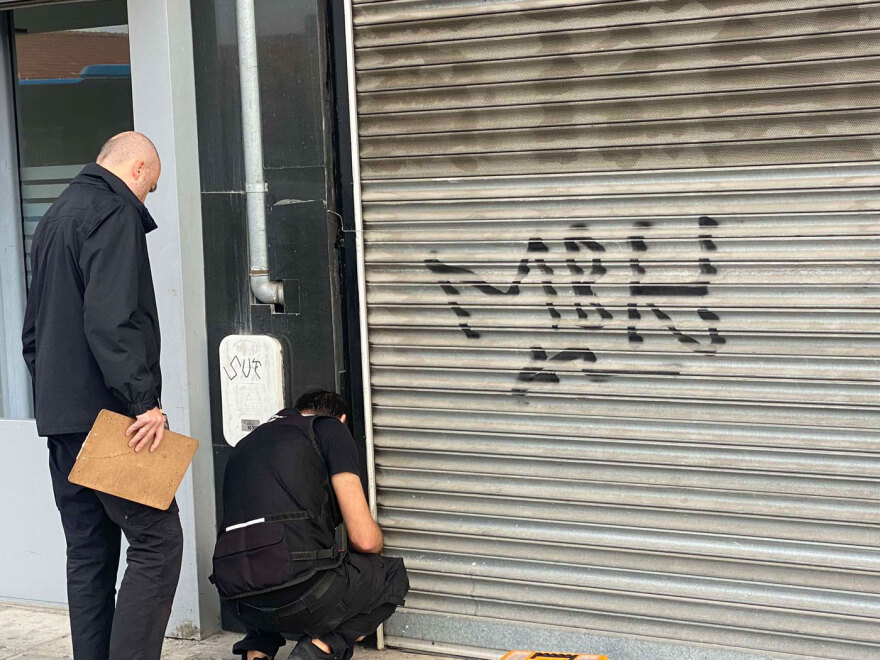 Θεσσαλονίκη: Η Δημοτική Αστυνομία σφράγισε το club που σέρβιρε αλκοόλ σε ανήλικους και κατέληξαν στο νοσοκομείο - Δείτε βίντεο