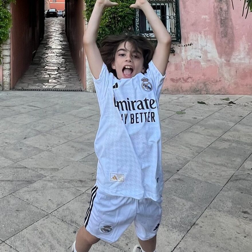 Ρούλα Ρέβη: Οι ευχές στον γιο της για την ονομαστική του εορτή - Να πετάς ψηλά με ατσαλένια φτερά, έγραψε