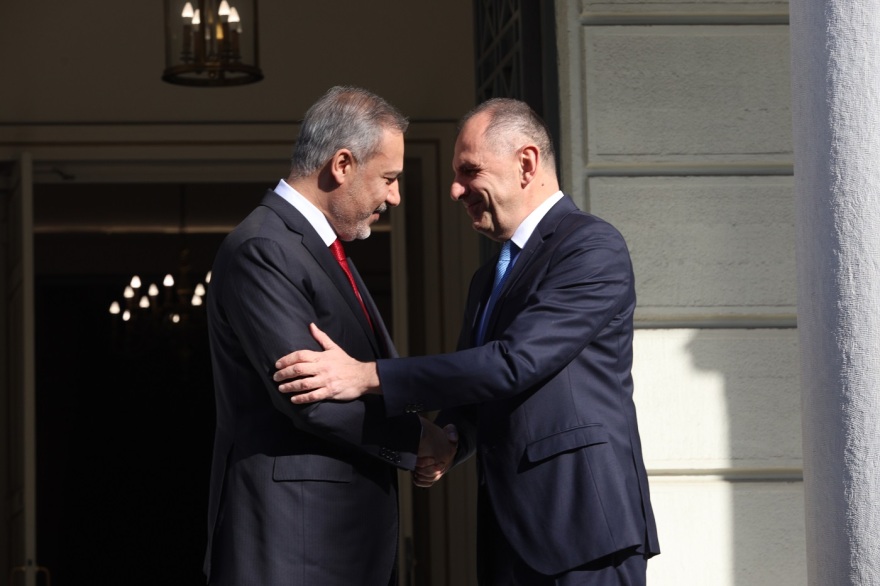 Ελληνοτουρκικά: Σε εξέλιξη  οι συνομιλίες Γεραπετρίτη- Φιντάν στο υπ. Εξωτερικών - Τι συζητούν