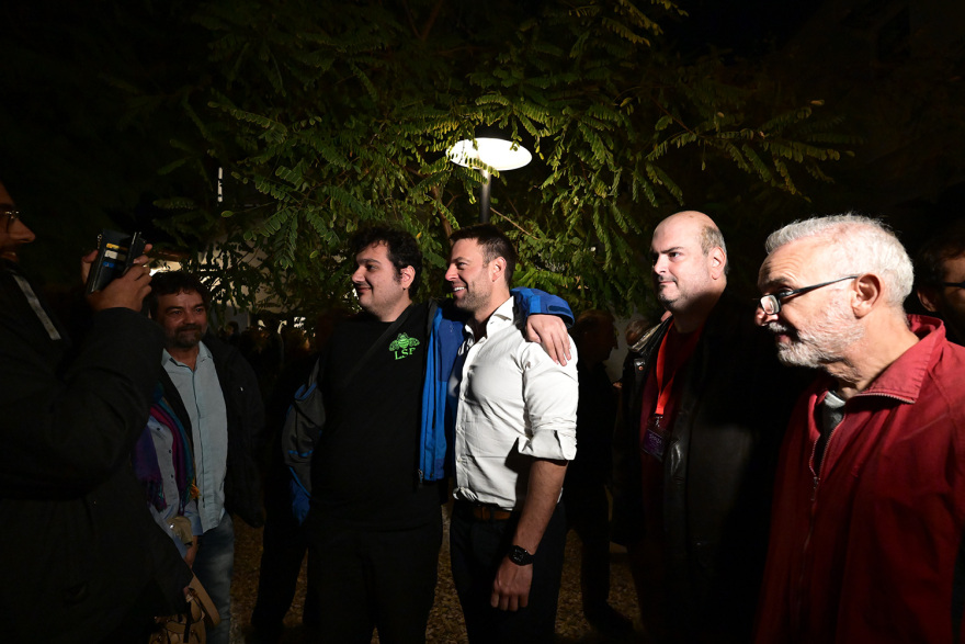 Ντόμινο αποχωρήσεων από τον ΣΥΡΙΖΑ για τον Κασσελάκη: Έφυγαν 4 βουλευτές, ποιοι είναι οι άλλοι 8 που αναμένεται να αποχωρήσουν